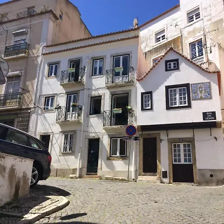 Alfama 2 Apartamento *