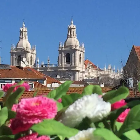 Alfama 2 Apartamento *
